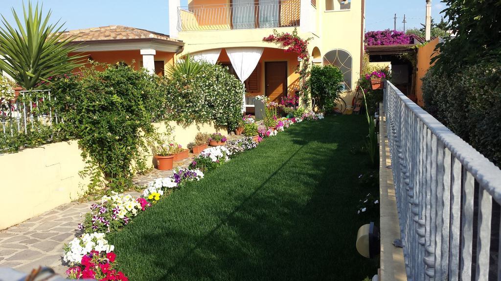 Вилла Casa Con Giardino Ольбия Номер фото